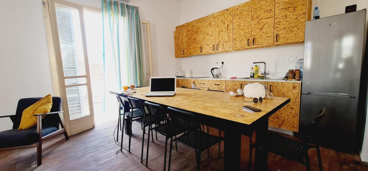 Bee Hostel Paphos Kültér fotó