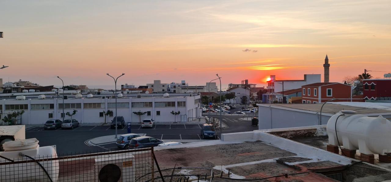 Bee Hostel Paphos Kültér fotó